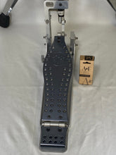 Load image into Gallery viewer, DW 9000 Two-legged Hi Hat Stand with A&amp;F Clutch - DWCP9500TB - Used Excellent - #U0001
