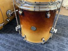 Load image into Gallery viewer, Mapex Meridian Birch 5 Piece Acoustic Shell Pack - Caramel Fade - Used Excellent - U0001
