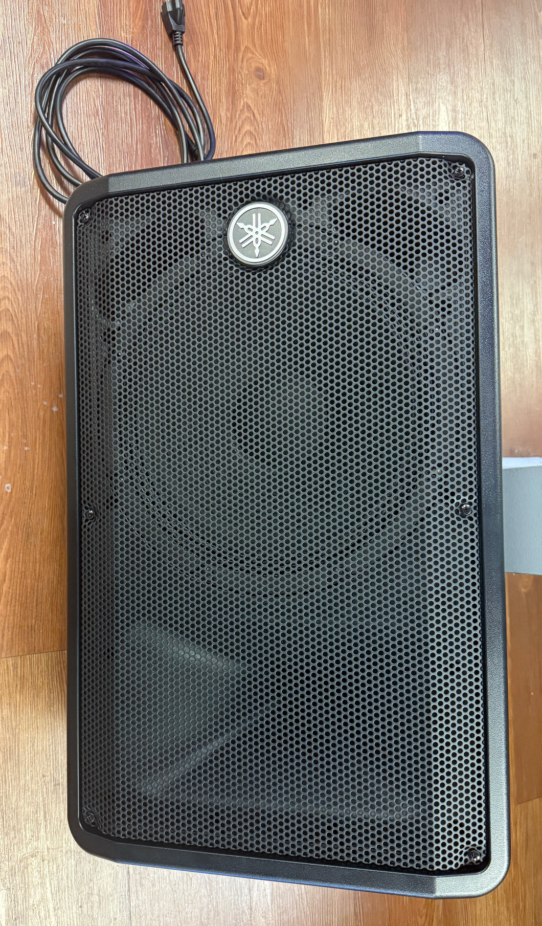 Yamaha DBR12 Powered Speaker Used - Mint Condition w/ Box