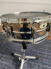 Load image into Gallery viewer, Pearl Sensitone Steel 14x5.5&quot; Snare Drum - Used Very Good - U0001
